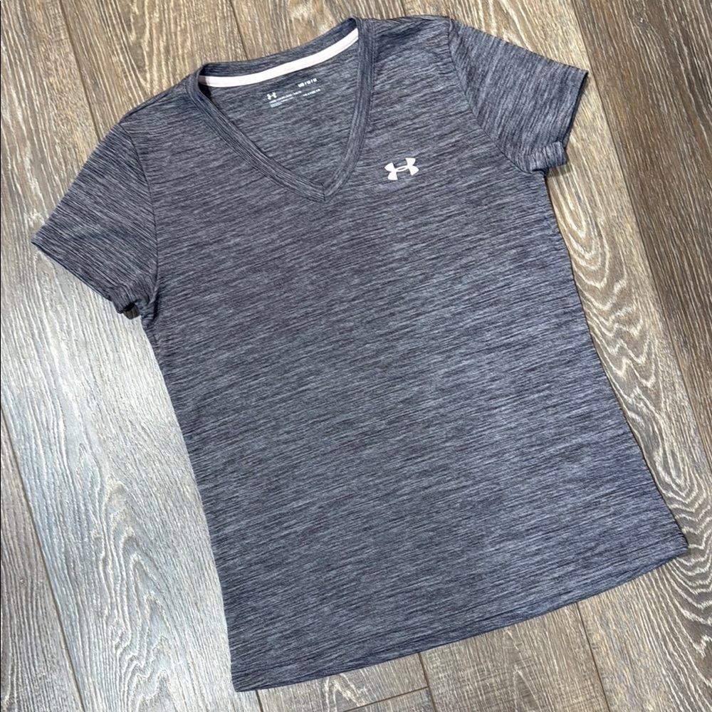 Under Armour Women's V-Neck Top